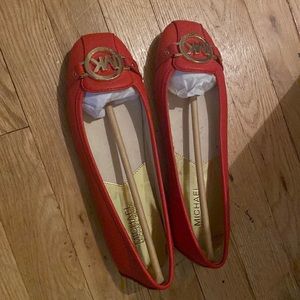 MICHAEL KORS FLATS